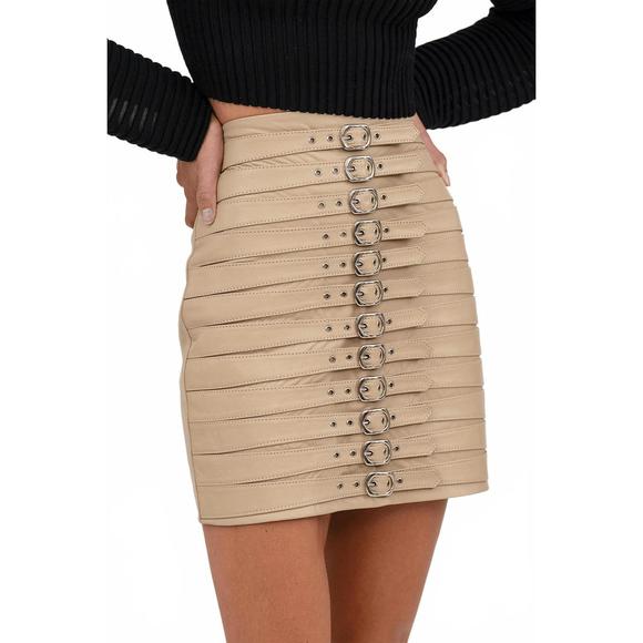 NEW NONCHALANT LABEL high waisted elin buckle skirt in sand